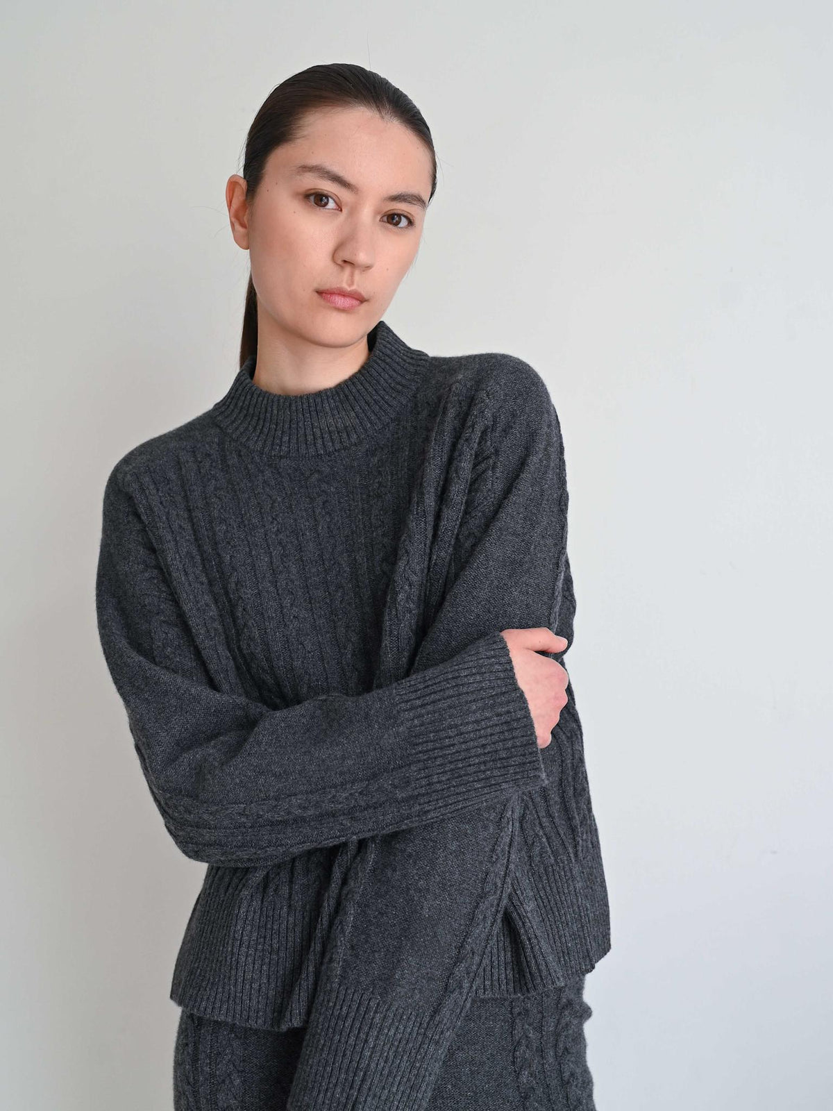 Ivalo Cashmere O-neck Sweater Grey