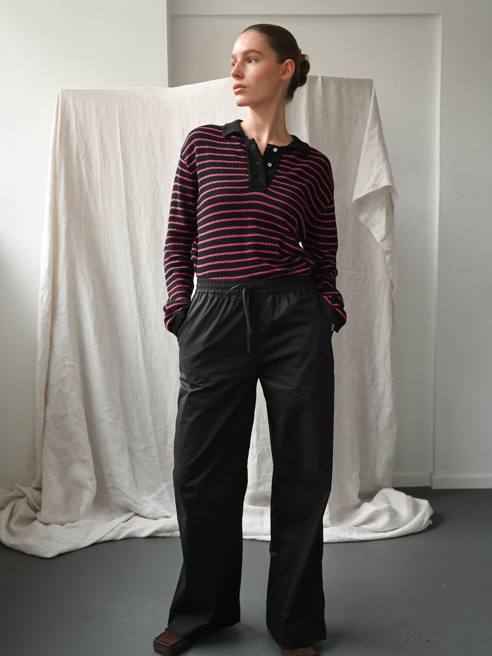 Nuria LS Polo - Black & Holly Berry