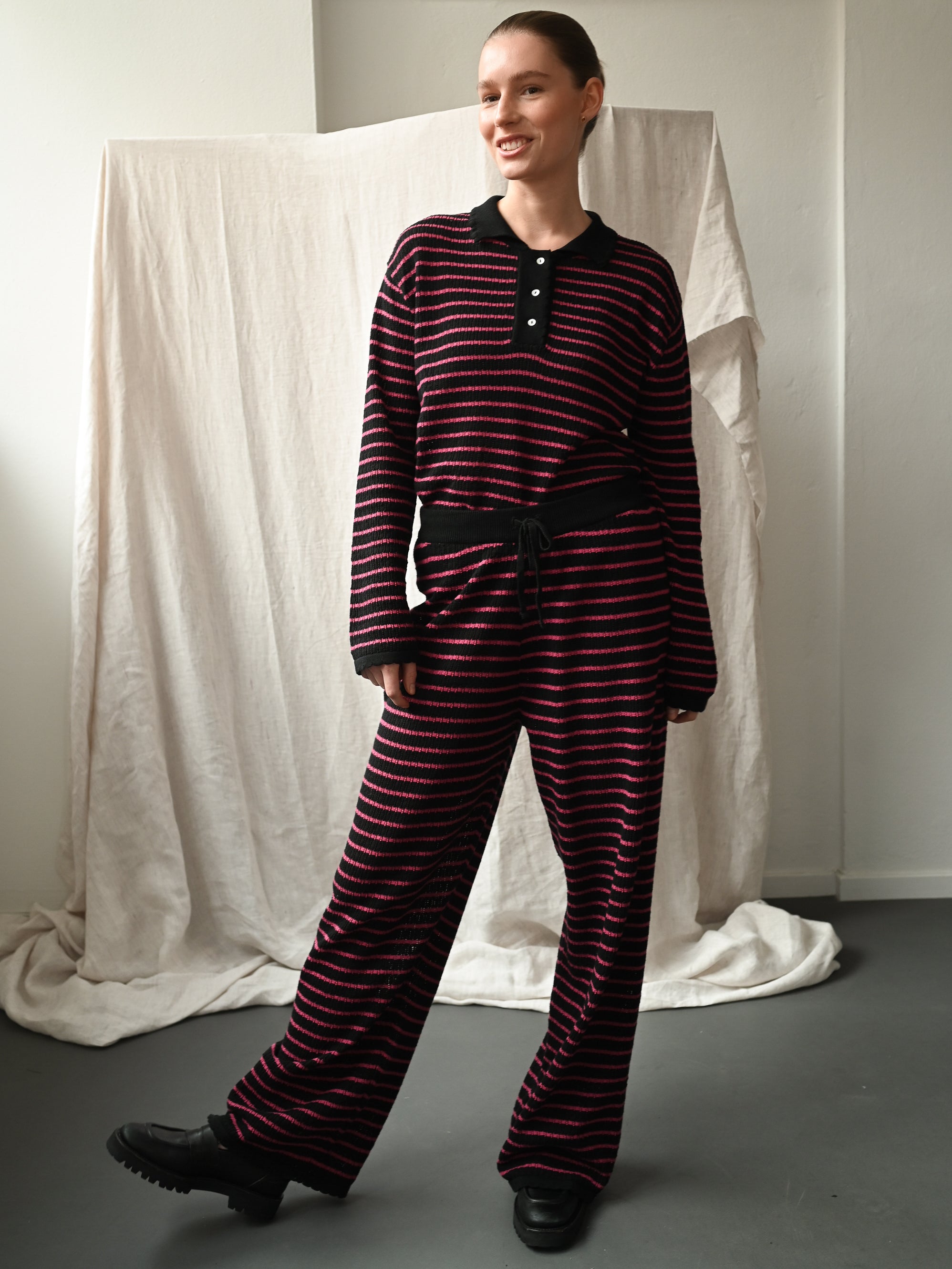 Nuria Knit Trousers - Black & Holly Berry