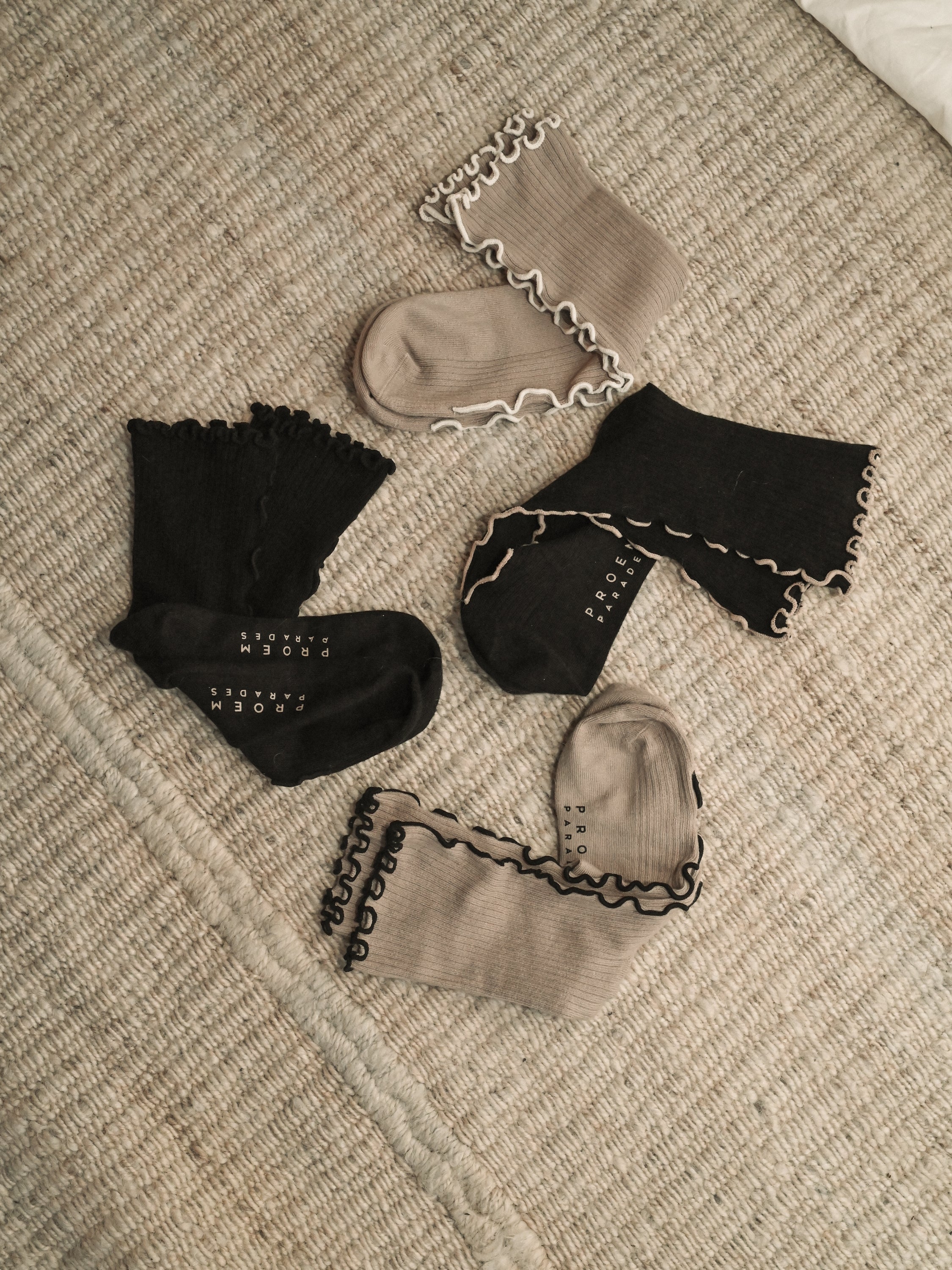 Kusama Socks Beige - 2 pack