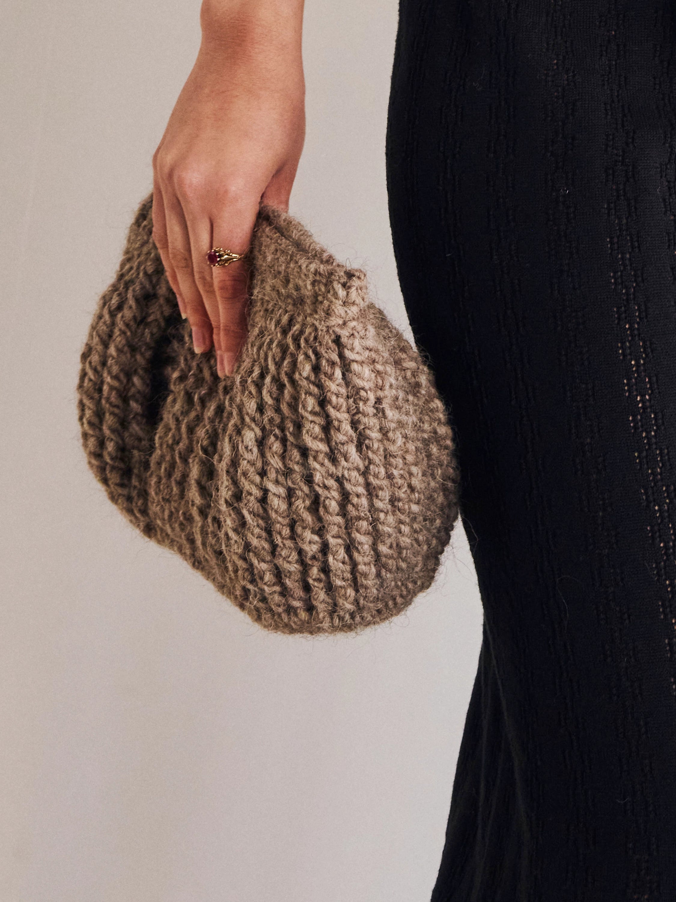 Shell Crochet Clutch Dark Sand