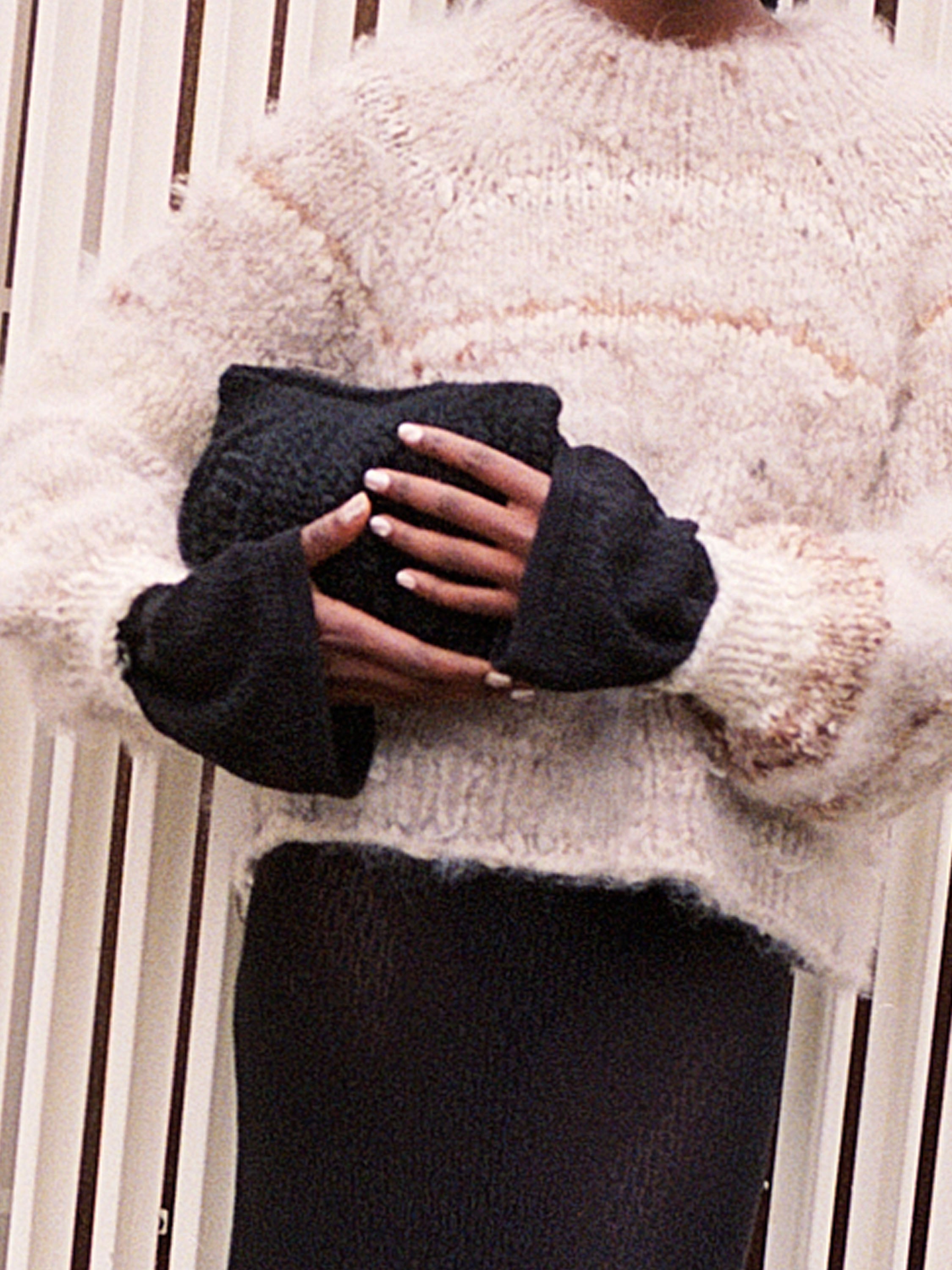 Shell Crochet Clutch Black