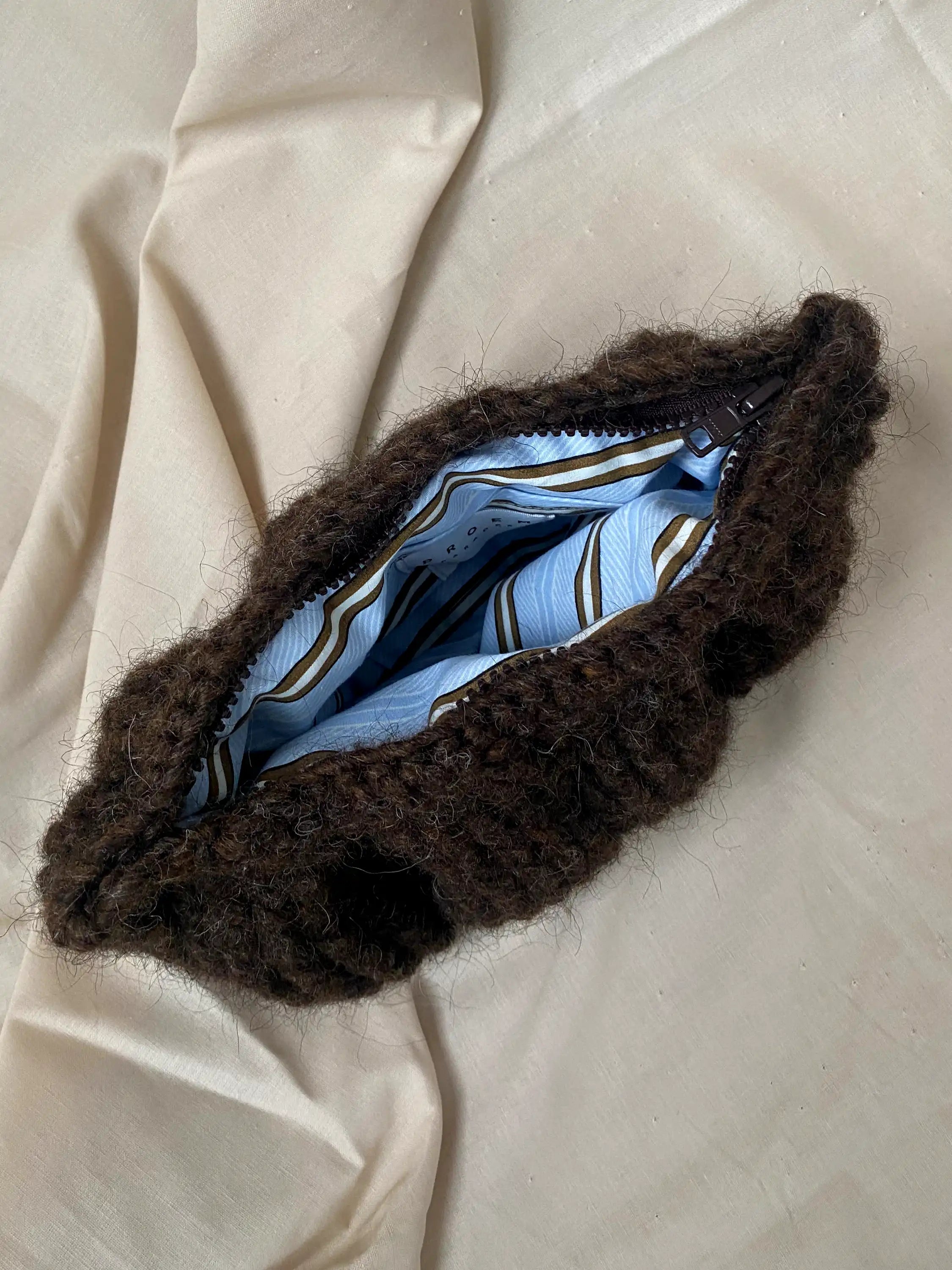 Shell Crochet Clutch Dark Chocolate