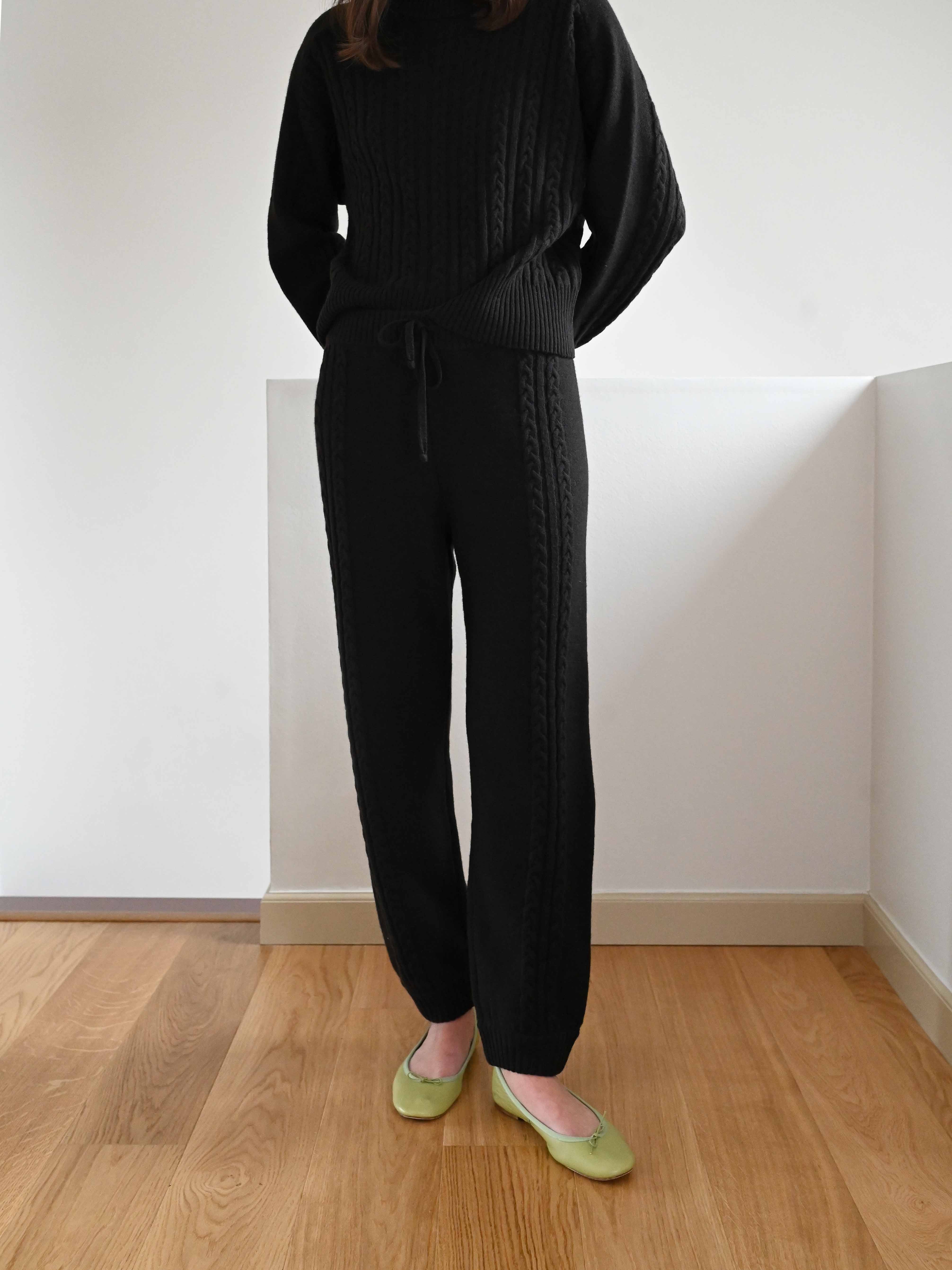 Ivalo Cashmere Trousers・PRE-ORDER・First Payment (Full price 2999 DKK)