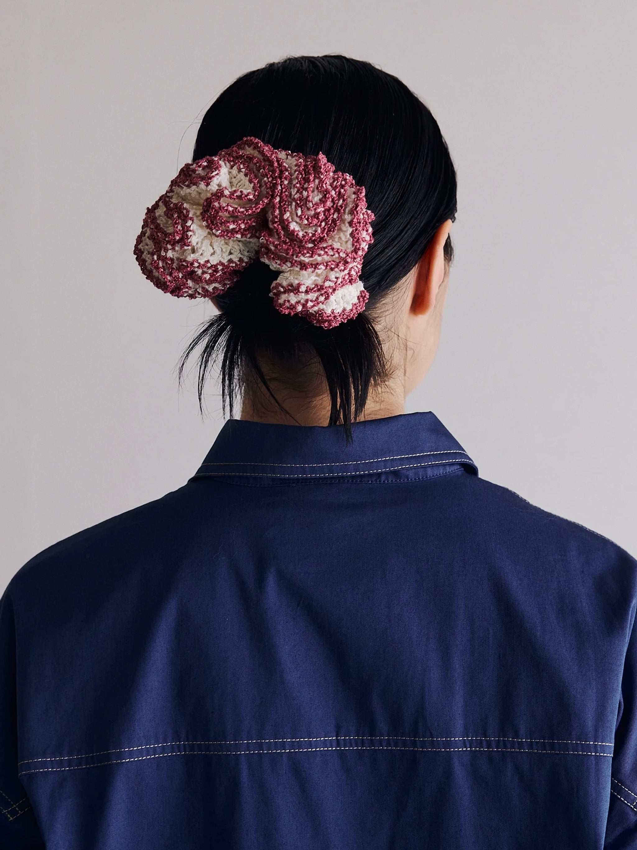 Peony Large Scrunchie 09 / Pearl White & Berry
