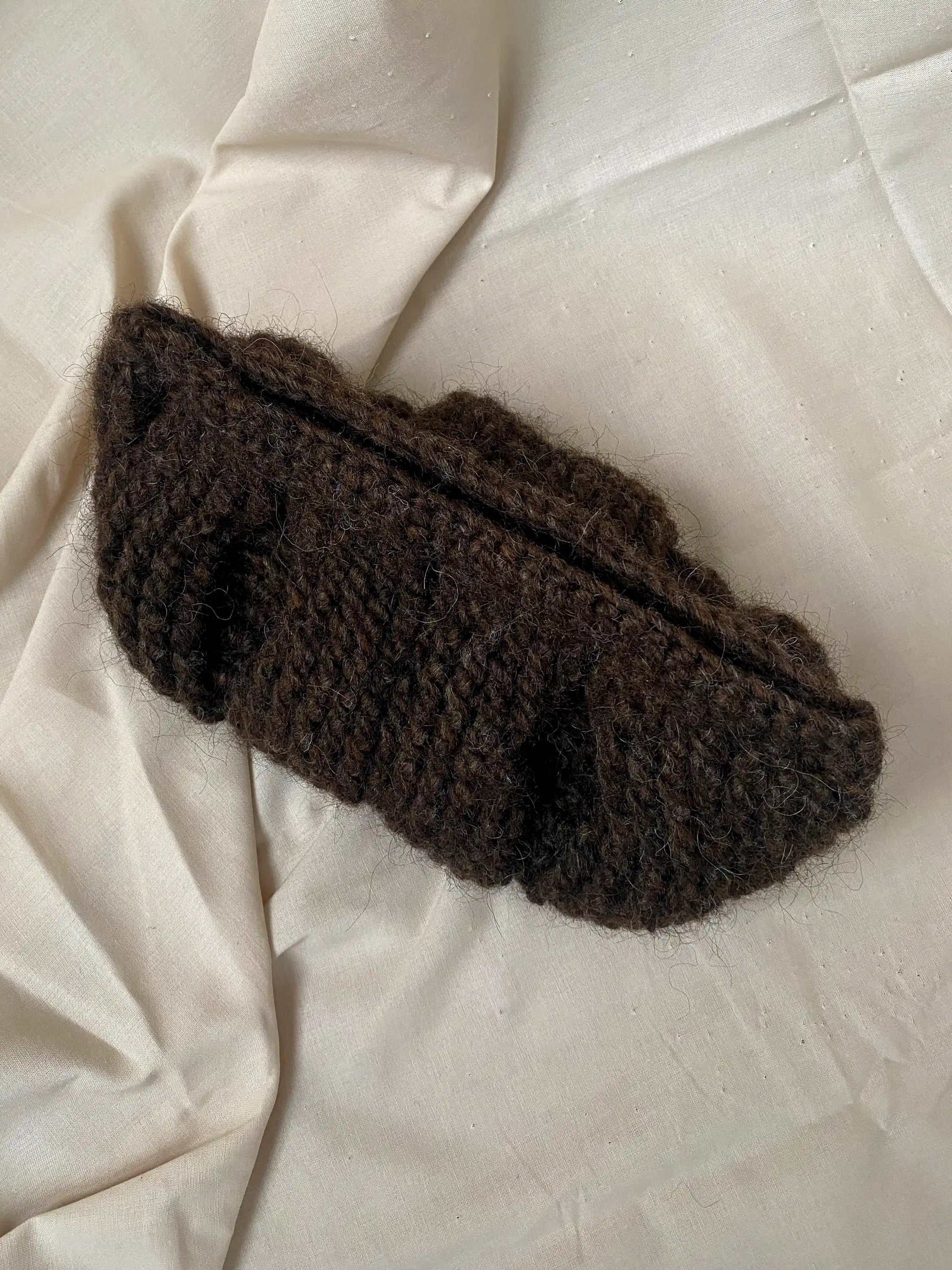 Shell Crochet Clutch Dark Chocolate